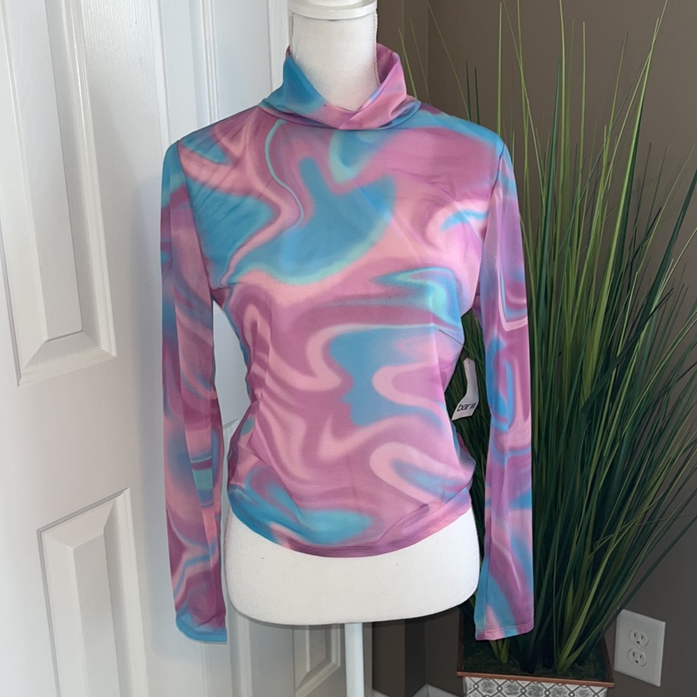 BAR lll- Size LG- Sheer -NWT
